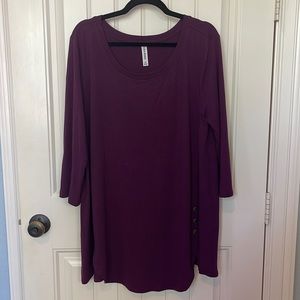 Zenana Ladies Tunic with button detail. NWOT